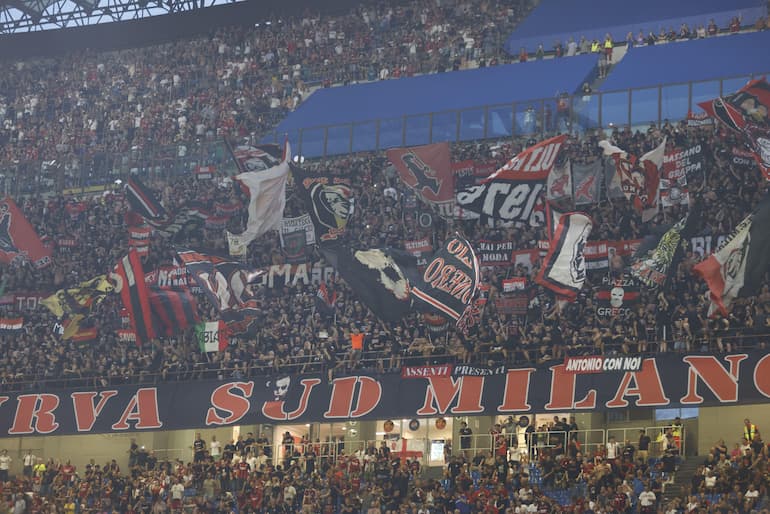 La curva rossonera