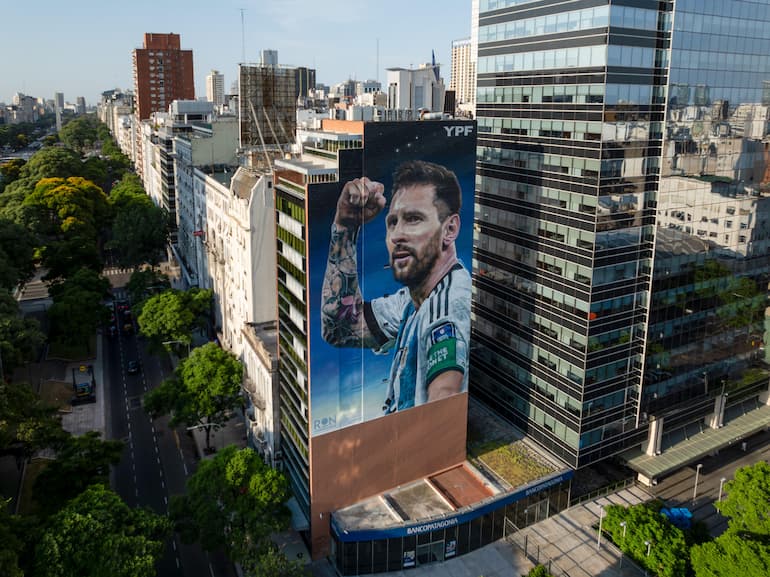 Uno spettacolare Murales di Messi